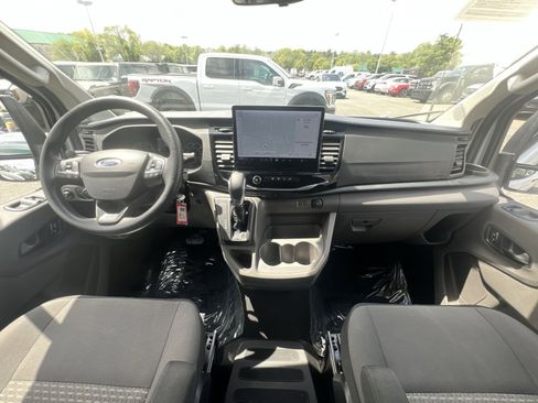 Used 2025 Ford Transit 350 XLT RWD image 31