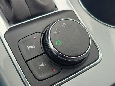 Certified 2025 Chevrolet Blazer LT w/ Convenience Package FWD image 31