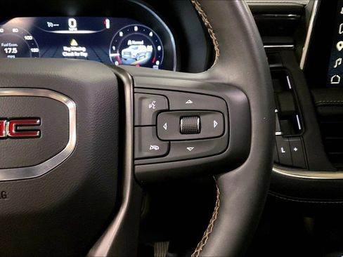 Used 2023 GMC Yukon AT4 w/ Technology Package AWD/4WD image 18