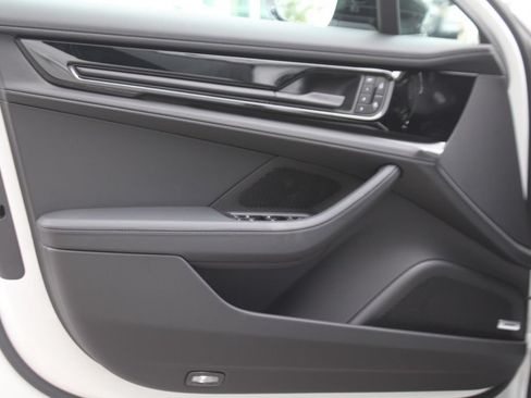 Certified 2025 Porsche Panamera 4 AWD/4WD image 14