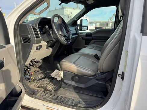 Used 2021 Ford F450 XL w/ Power Equipment Group image 28