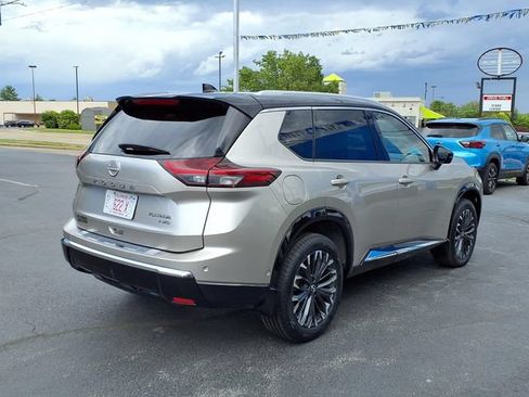 Used 2024 Nissan Rogue Platinum w/ Platinum Premium Package AWD/4WD image 4