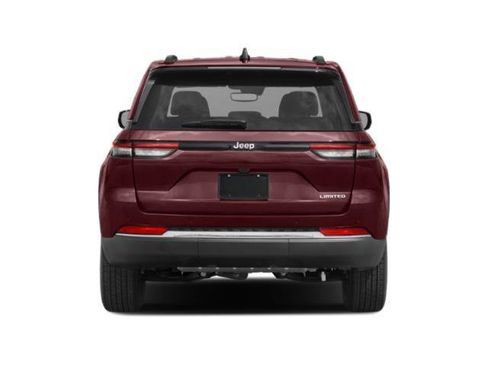 Certified 2023 Jeep Grand Cherokee Limited w/ Trailer Tow Prep Group (B) image 5