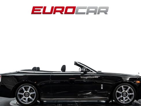 Used 2017 Rolls-Royce Dawn RWD image 8