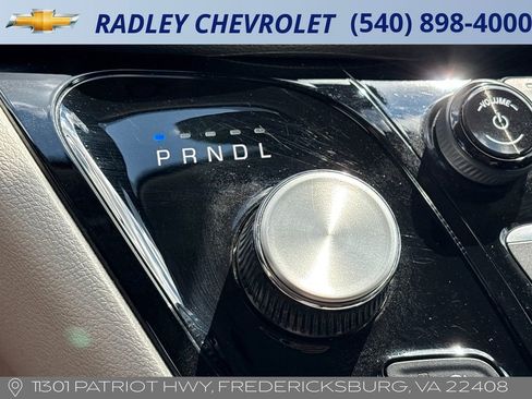 Used 2024 Chrysler Pacifica Touring-L image 20