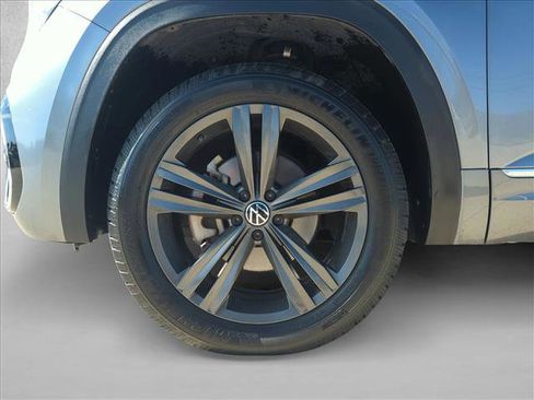 Used 2022 Volkswagen Atlas SEL R-Line image 24