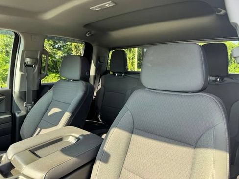 Used 2023 Chevrolet Silverado 1500 LT AWD/4WD image 23