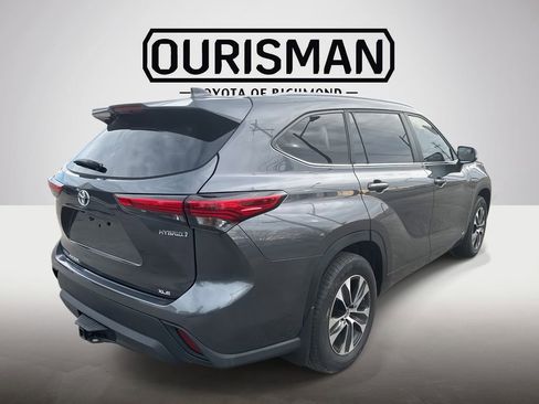 Used 2023 Toyota Highlander XLE image 7