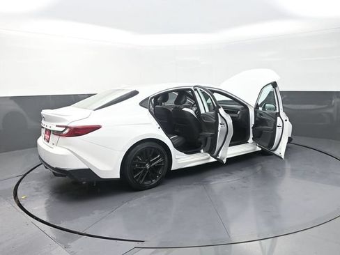Used 2026 Toyota Camry SE FWD image 45