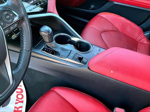 Used 2021 Toyota Camry XSE FWD image 17