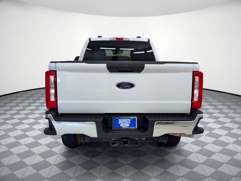 Used 2025 Ford F250 XLT w/ FX4 Off-Road Package AWD/4WD image 11