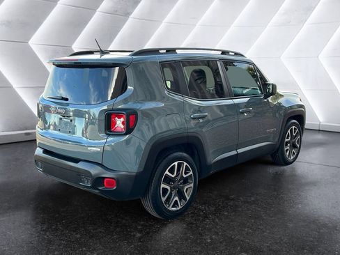 Used 2017 Jeep Renegade Latitude image 4