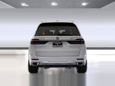 Used 2026 BMW X7 xDrive40i image 9