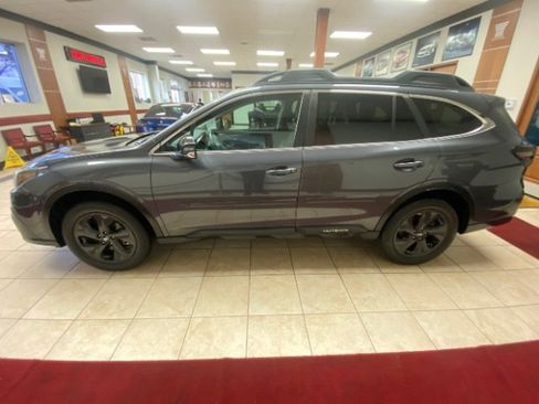 Used 2020 Subaru Outback Onyx Edition XT image 4