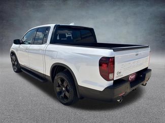 Certified 2025 Honda Ridgeline Black Edition video 3