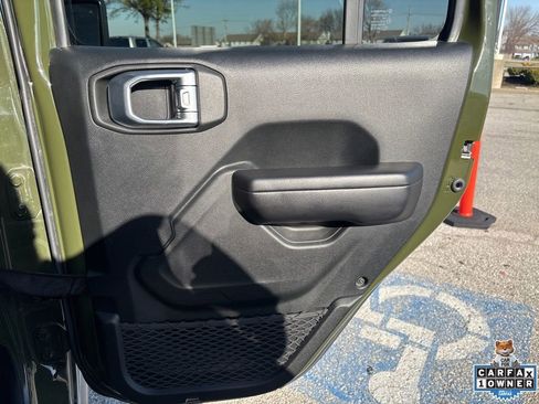 Used 2021 Jeep Wrangler Unlimited Sport image 43