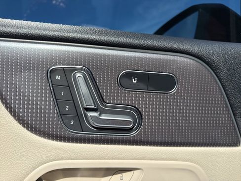 Used 2023 Mercedes-Benz EQB 250+ w/ Exclusive Package image 13