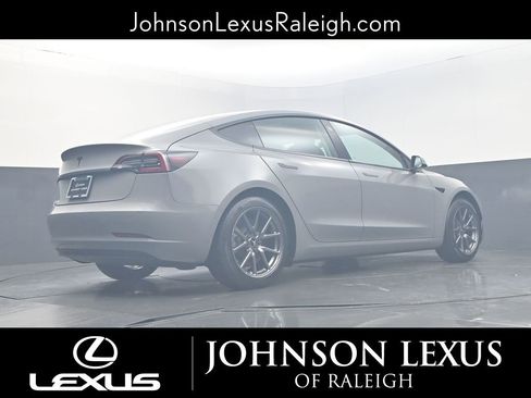 Used 2020 Tesla Model 3 Standard Range Plus image 19