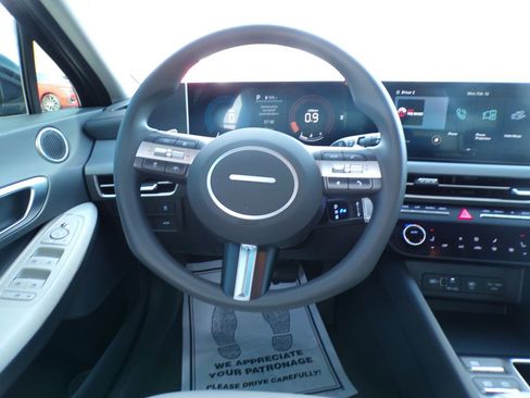 Used 2024 Hyundai Sonata SEL image 8