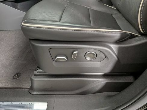 Certified 2024 Cadillac Escalade ESV Premium Luxury w/ LPO, Floor Liner Package AWD/4WD image 18