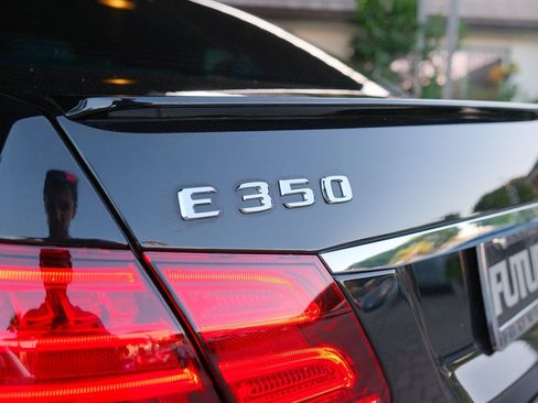 Used 2014 Mercedes-Benz E 350 Sedan w/ Premium 1 Package image 31