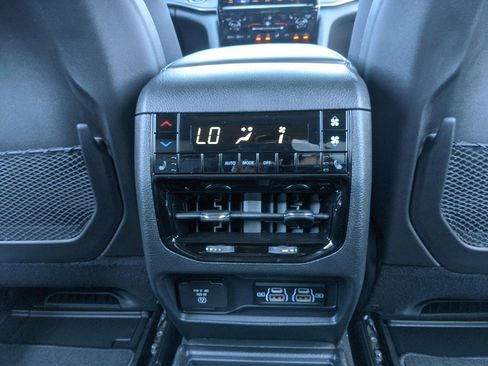 New 2025 Jeep Grand Cherokee L Limited w/ Black Appearance Package image 41