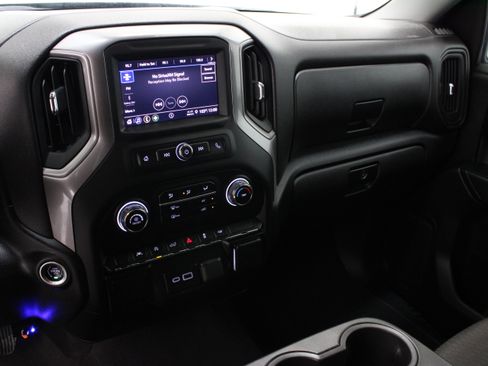 Used 2024 Chevrolet Silverado 1500 Custom RWD image 17
