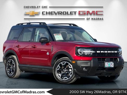 Used 2025 Ford Bronco Sport Outer Banks w/ Outer Banks Tech Package+ image 1