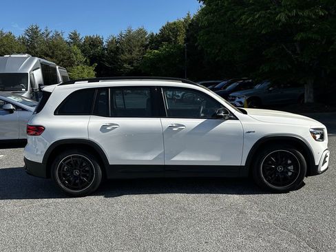New 2025 Mercedes-Benz GLB 35 AMG 4MATIC image 9
