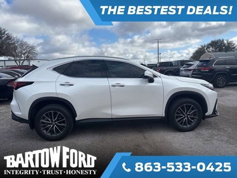 Used 2022 Lexus NX 250 FWD w/ Towing Package (2000 Lbs) image 4