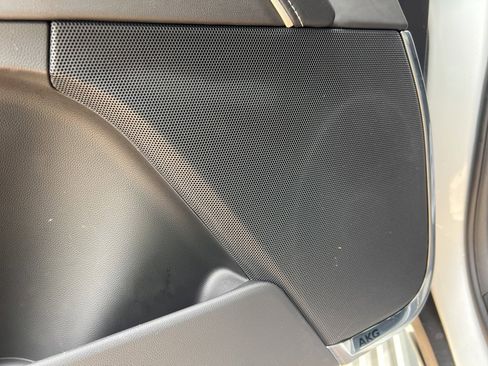 Used 2023 Cadillac Escalade V image 22