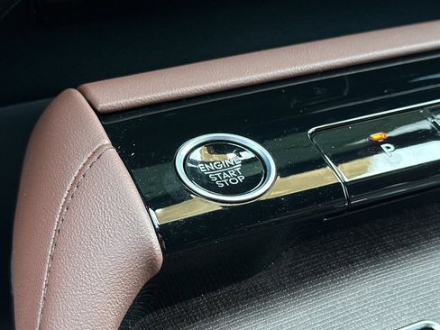 New 2026 Lincoln Navigator Reserve AWD/4WD image 23