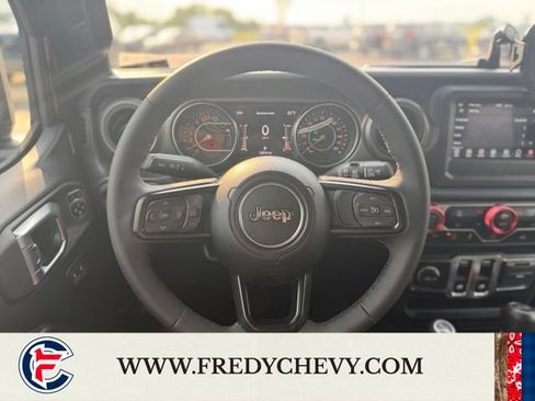 Used 2023 Jeep Wrangler Sport AWD/4WD image 13