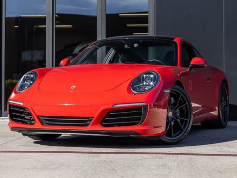 Certified 2017 Porsche 911 Carrera image 1