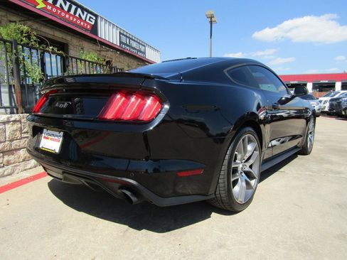 Used 2016 Ford Mustang GT Premium w/ Equipment Group 401A RWD image 4