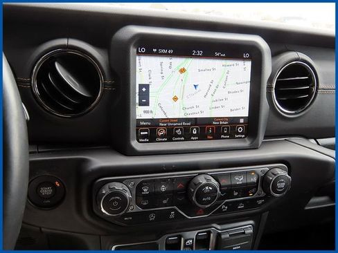 Used 2022 Jeep Gladiator Overland image 16