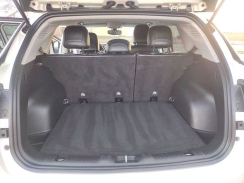 Used 2018 Jeep Compass Latitude w/ Cold Weather Group image 24