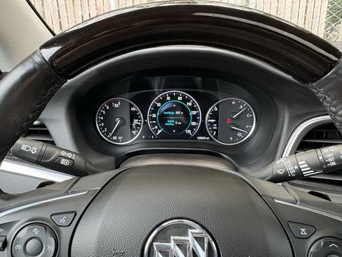 Used 2019 Buick Enclave Avenir w/ Avenir Technology Package AWD/4WD image 11