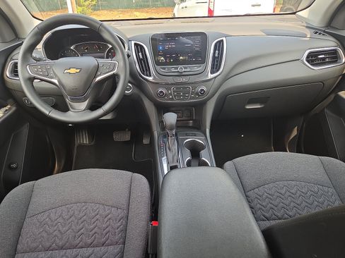 Used 2024 Chevrolet Equinox LT AWD/4WD image 23