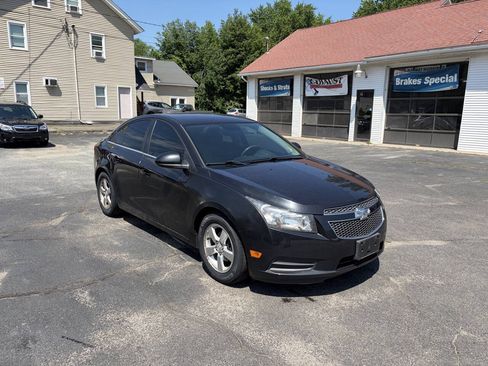 Used 2014 Chevrolet Cruze LT FWD image 4