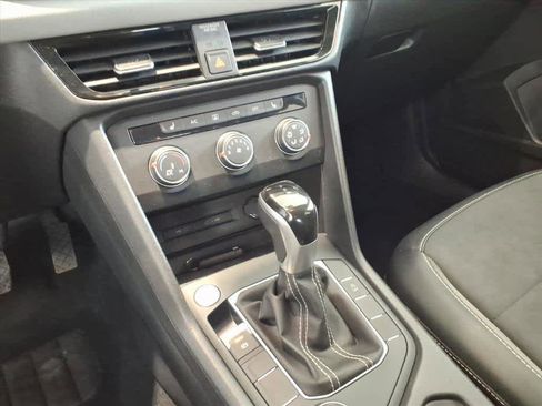 Used 2022 Volkswagen Taos SE image 14