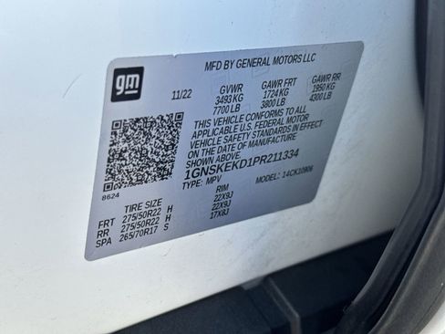 Used 2023 Chevrolet Suburban RST w/ Luxury Package image 37