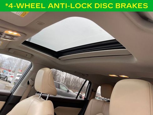 Used 2022 Toyota Highlander XLE image 19