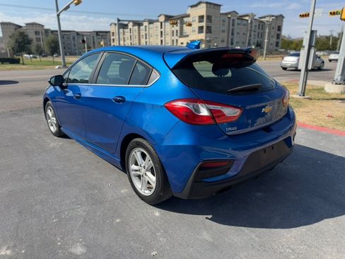 Used 2017 Chevrolet Cruze LT w/ Convenience Package FWD image 7