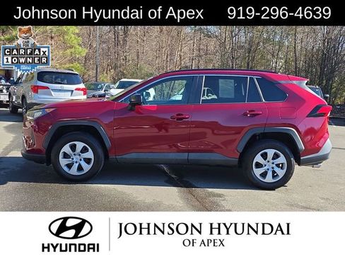 Used 2020 Toyota RAV4 LE image 17