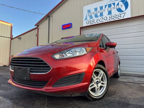 Used 2018 Ford Fiesta SE image 8