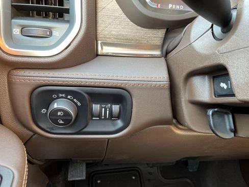 New 2026 RAM 2500 Limited AWD/4WD image 25