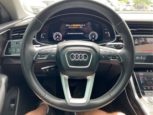 Used 2022 Audi Q8 Premium Plus AWD/4WD image 19