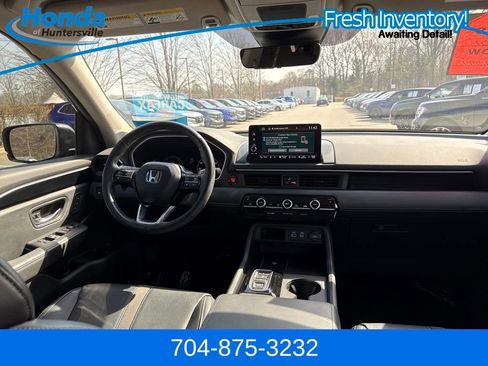 Used 2025 Honda Pilot EX-L image 14