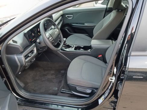 Used 2025 Kia K4 LXS image 4